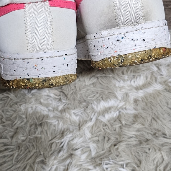 Nike Air Force 1 - Picture 9 of 13